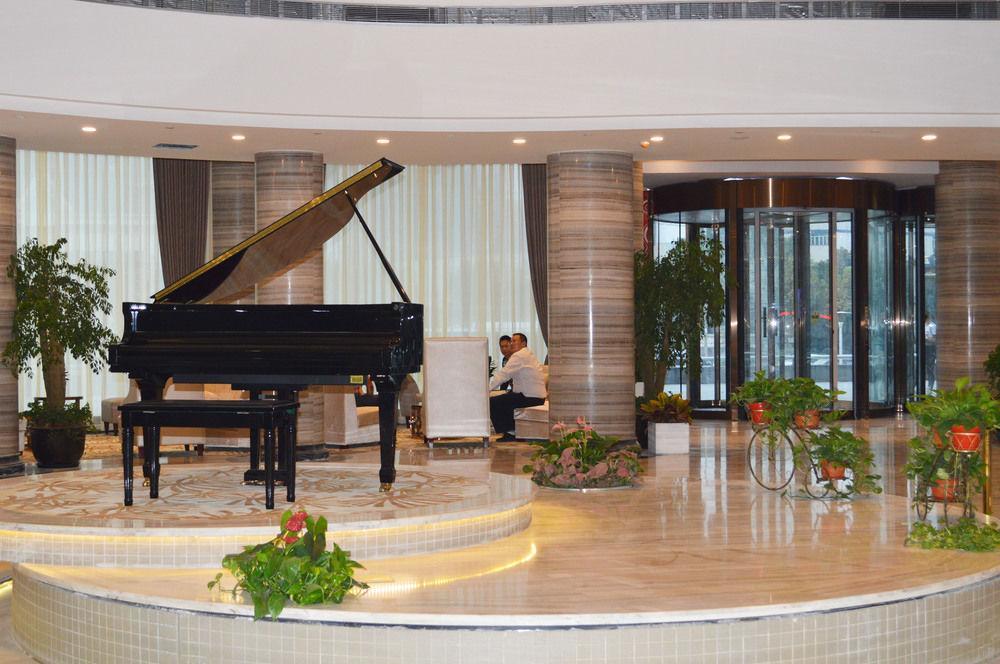 Noble Center Hotel Shanghai Exterior foto